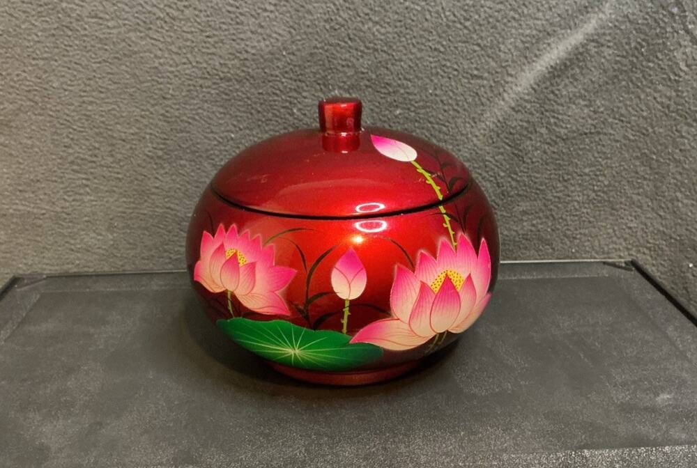 Vietnamese Lacquerware Lidded Bowl With Beautiful Lotus Flower